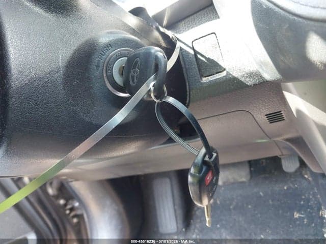 2018 TOYOTA RAV4 LE 11
