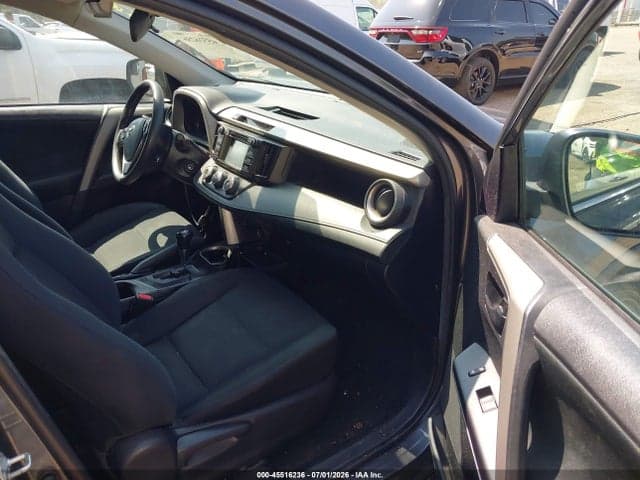 2018 TOYOTA RAV4 LE 5