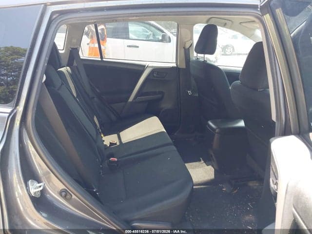 2018 TOYOTA RAV4 LE 8
