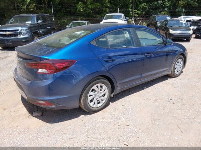 2020 HYUNDAI ELANTRA SE 4