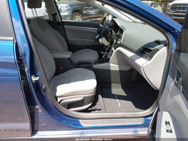 2020 HYUNDAI ELANTRA SE 5