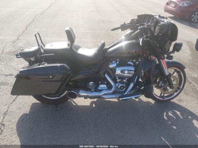 2018 HARLEY-DAVIDSON FLHX STREET GLIDE 13