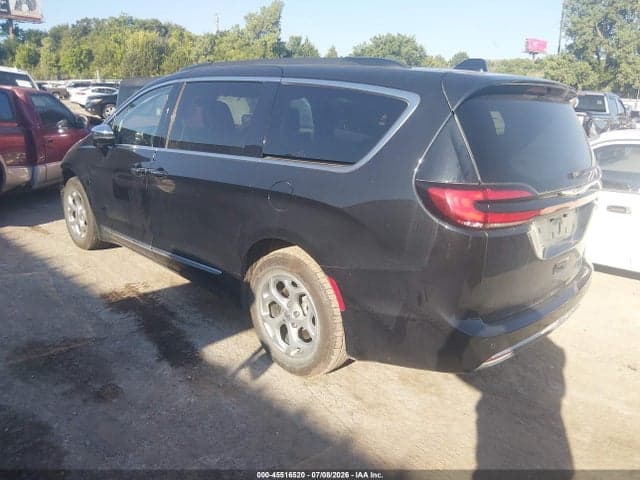 2023 CHRYSLER PACIFICA LIMITED 3