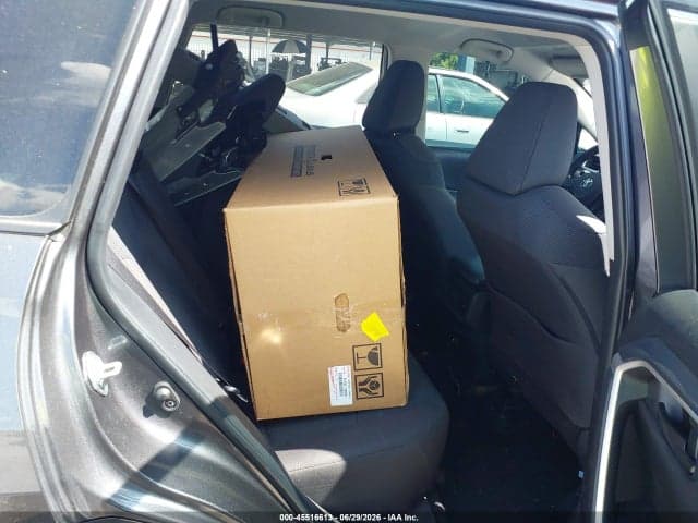 2025 TOYOTA RAV4 LE 8