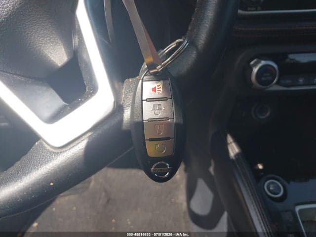 2019 NISSAN KICKS SR 11
