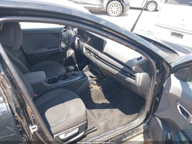 2025 KIA K4 LX 5