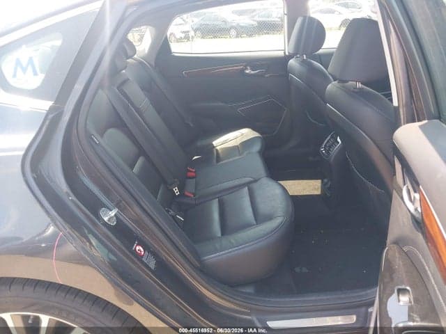 2017 KIA CADENZA PREMIUM 8