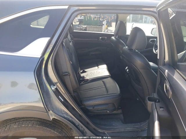 2025 KIA SORENTO S 8
