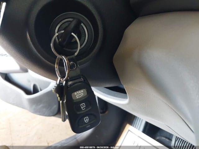 2020 HYUNDAI ELANTRA SE 11