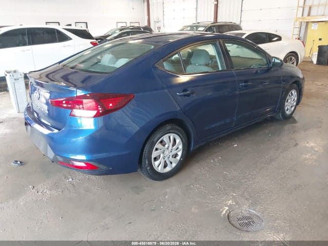 2020 HYUNDAI ELANTRA SE 4