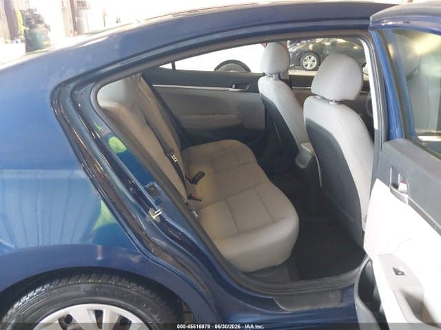 2020 HYUNDAI ELANTRA SE 8