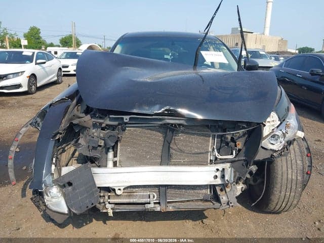 2017 INFINITI QX70 12