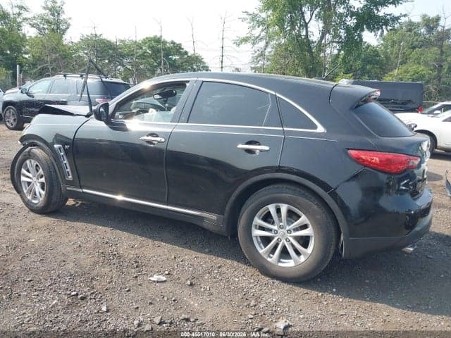 2017 INFINITI QX70 14
