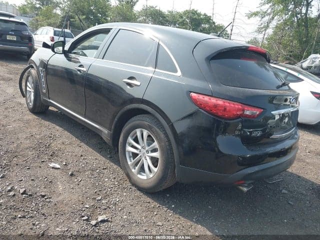 2017 INFINITI QX70 3
