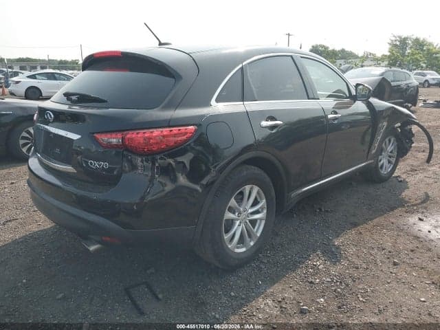 2017 INFINITI QX70 4