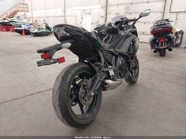2025 KAWASAKI EX650 R 4