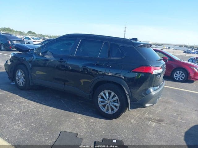 2024 TOYOTA COROLLA CROSS LE 3