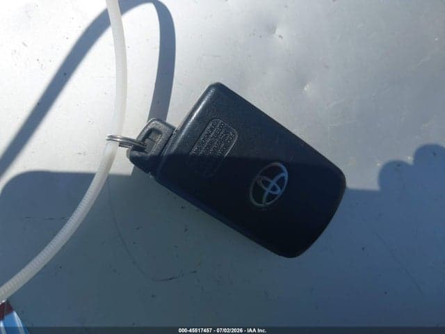 2017 TOYOTA PRIUS V THREE 11