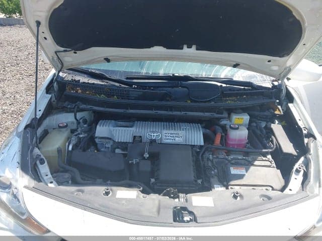 2017 TOYOTA PRIUS V THREE 10