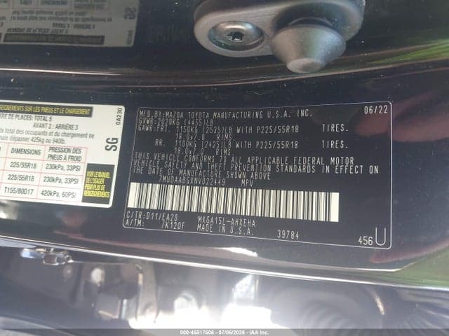 2022 TOYOTA COROLLA CROSS XLE 9