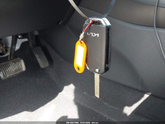 2025 KIA SOUL LX 11