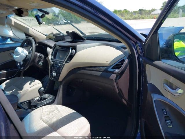 2017 HYUNDAI SANTA FE SE 5