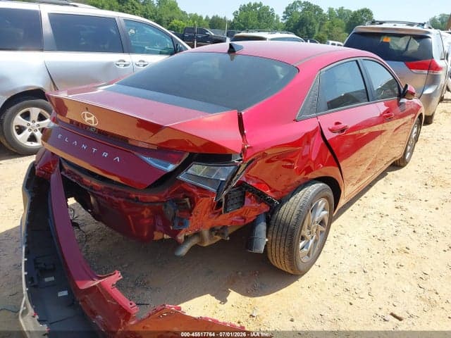 2024 HYUNDAI ELANTRA SEL 4