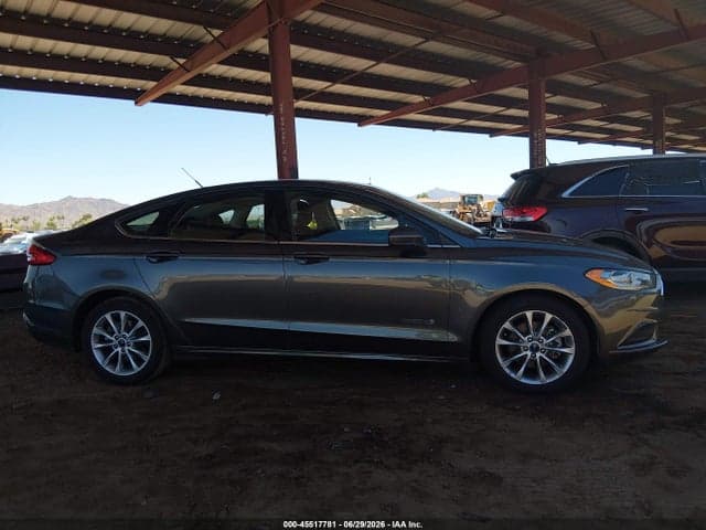 2017 FORD FUSION HYBRID SE 13