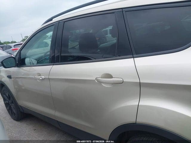 2017 FORD ESCAPE SE 14