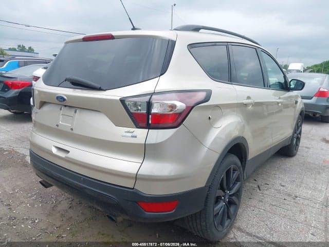 2017 FORD ESCAPE SE 4