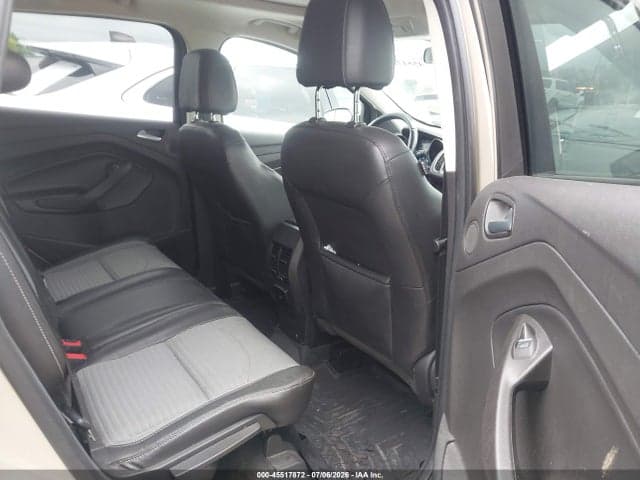 2017 FORD ESCAPE SE 8