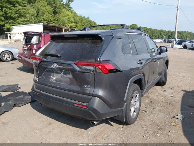2022 TOYOTA RAV4 XLE 4