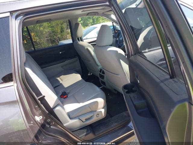 2017 HONDA PILOT EX-L 8