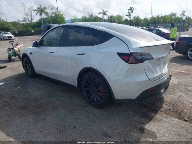 2024 TESLA MODEL Y PERFORMANCE DUAL MOTOR ALL-WHEEL DRIVE 3