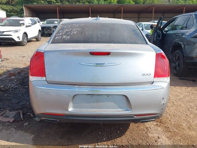 2018 CHRYSLER 300 LIMITED 17