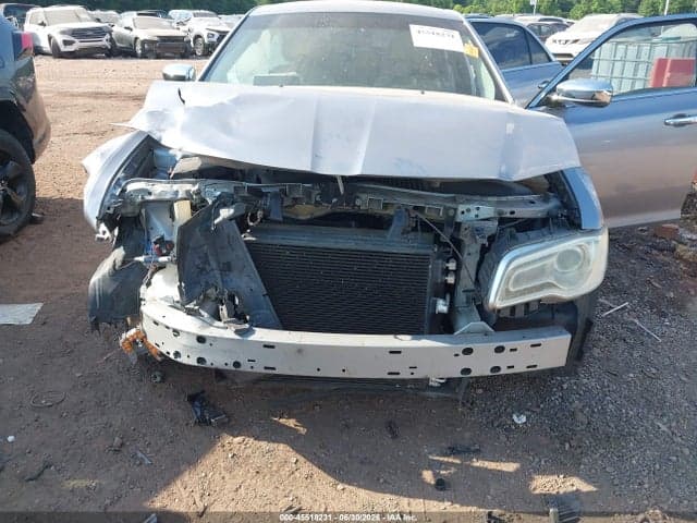 2018 CHRYSLER 300 LIMITED 6