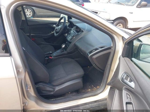 2017 FORD FOCUS SE 5