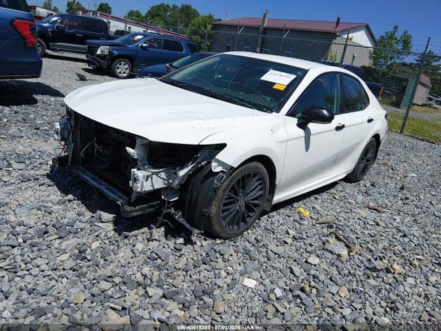 2022 TOYOTA CAMRY SE NIGHTSHADE EDITION 2