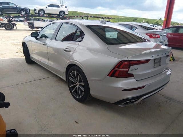 2022 VOLVO S60 B5 MOMENTUM 3