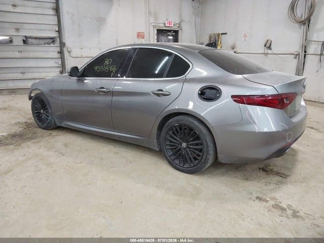 2017 ALFA ROMEO GIULIA TI RWD 3
