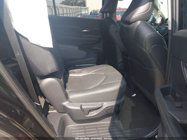 2026 TOYOTA GRAND HIGHLANDER XLE 8