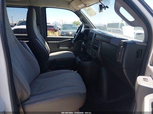 2017 CHEVROLET EXPRESS 3500 LT 5