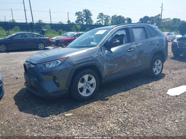 2020 TOYOTA RAV4 XLE 2