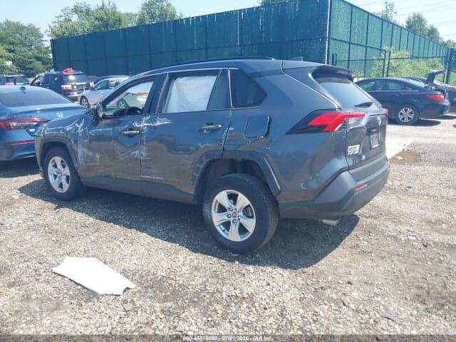 2020 TOYOTA RAV4 XLE 3