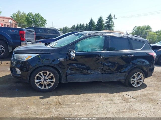 2017 FORD ESCAPE SE 13