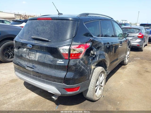 2017 FORD ESCAPE SE 4