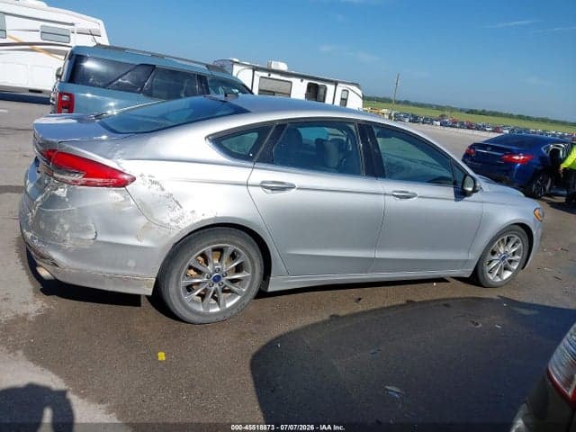 2017 FORD FUSION SE 13