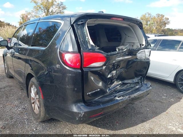 2017 CHRYSLER PACIFICA TOURING 17