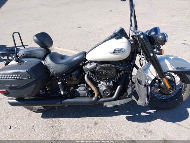 2022 HARLEY-DAVIDSON FLHCS 11
