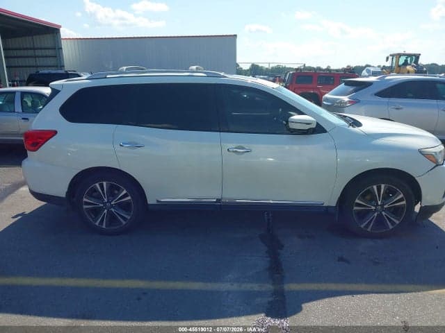 2017 NISSAN PATHFINDER PLATINUM 13